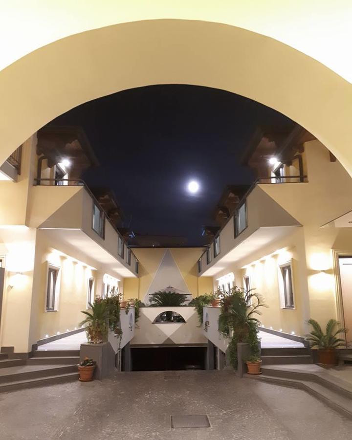 Palazzo Mulada Hotel Frattamaggiore Kültér fotó